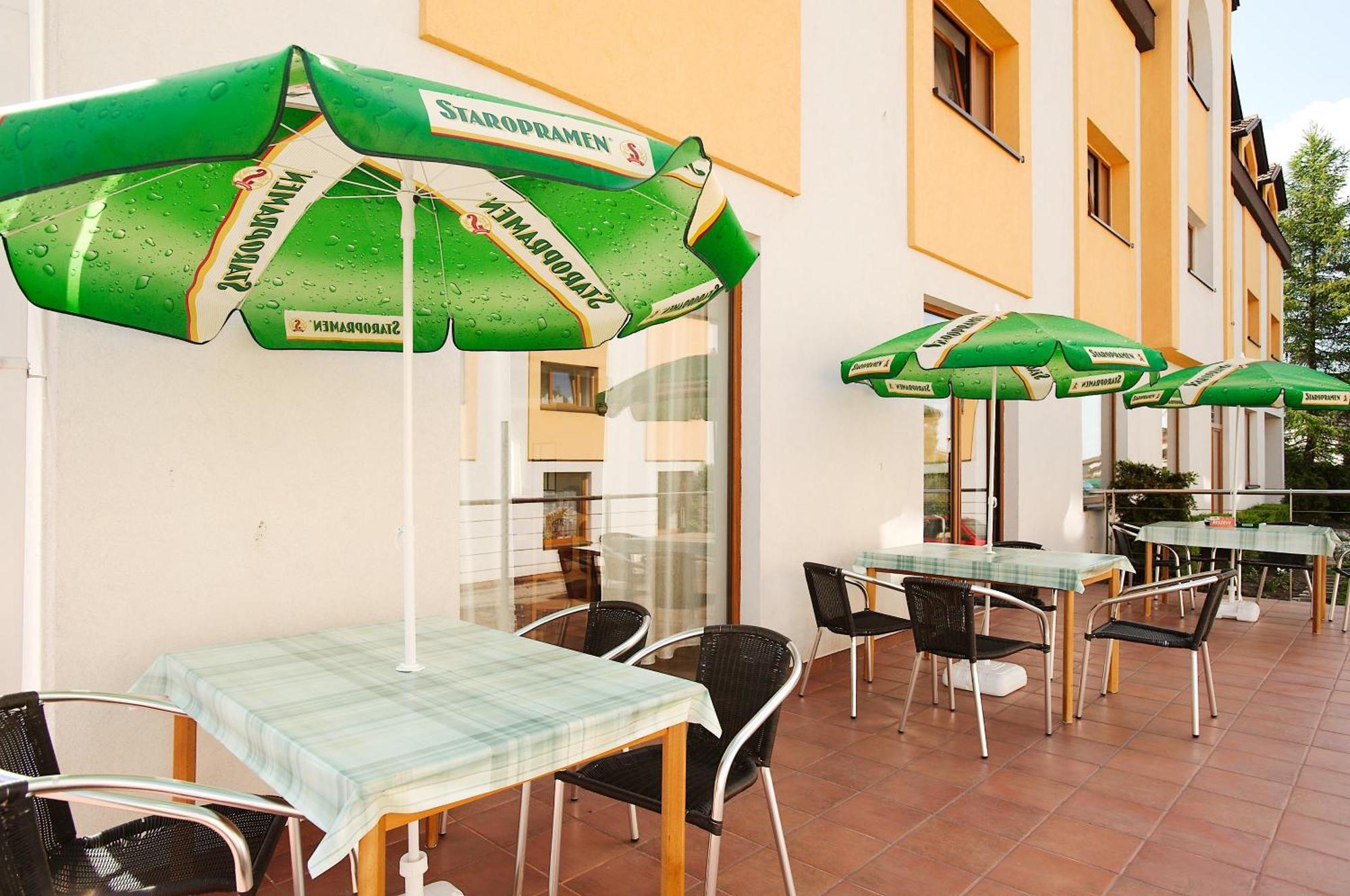 Hotel Chotol Horoměřice Εξωτερικό φωτογραφία